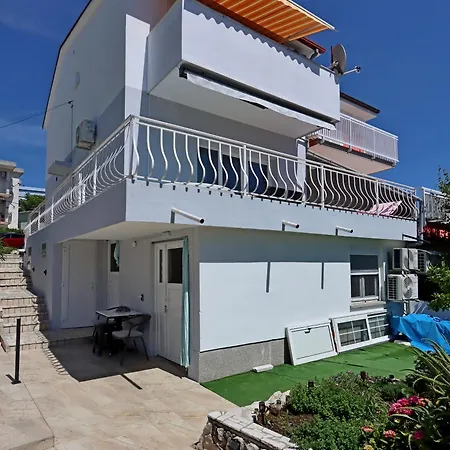 With Hot Tub Dramalj, - 25226 Apartment *