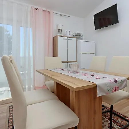 With Hot Tub Dramalj, - 25226 Apartamento *