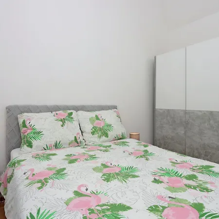 Apartamento With Hot Tub Dramalj, - 25226